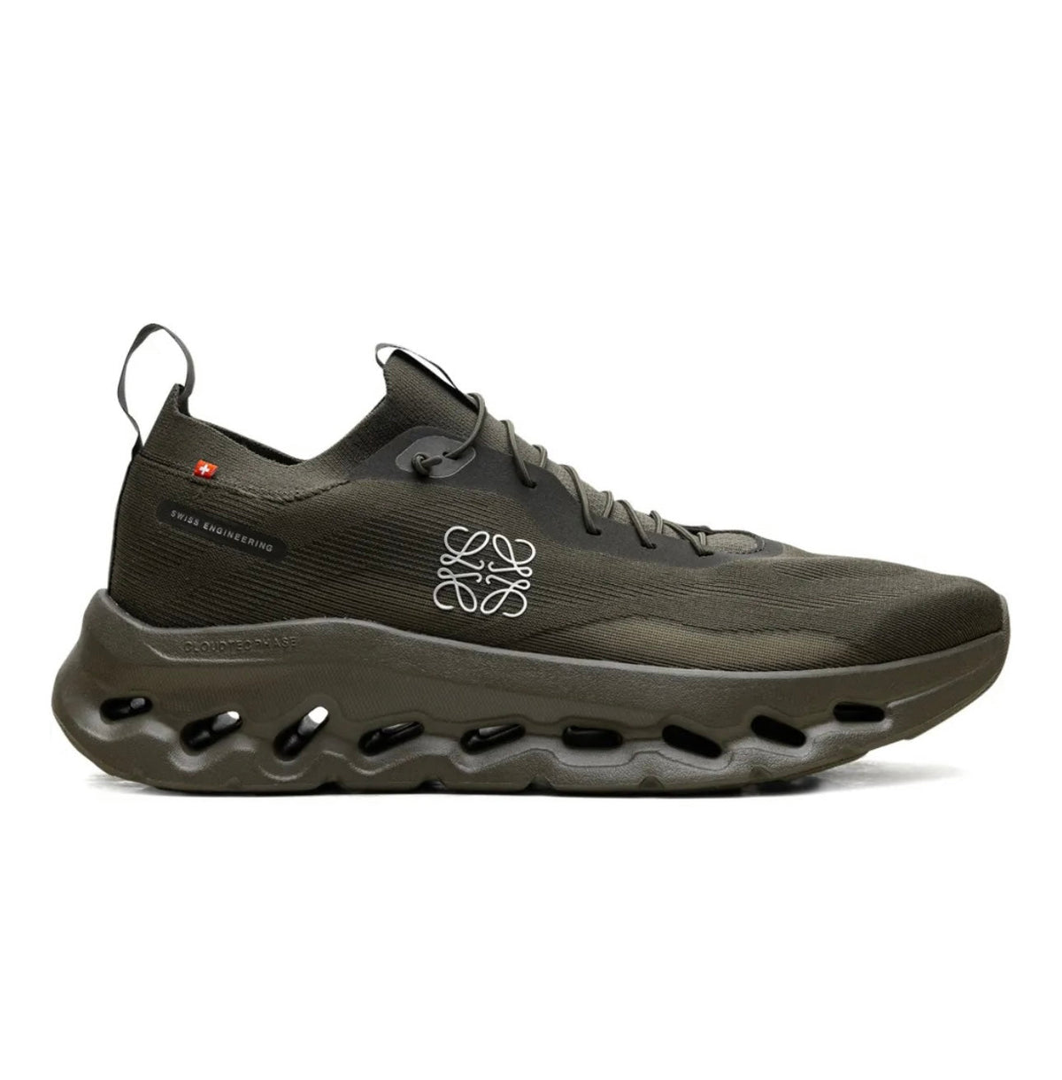 On Cloud X Loewe Black