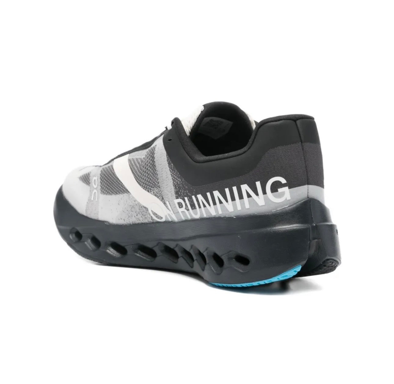 On Cloudsurfer White Black - תמונה 3