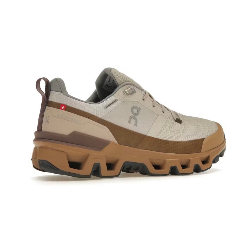 On Cloudwonder Brown - תמונה 2