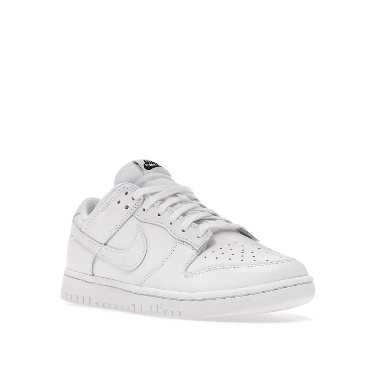 Nike Dunk Low Triple White - תמונה 2