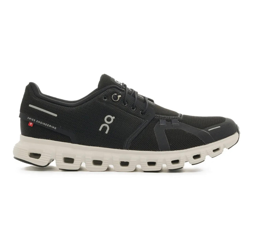 On cloud 5.0 black white