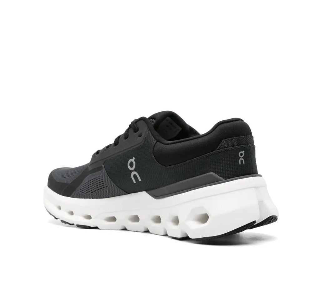On Cloudrunner 2 Black White - תמונה 3