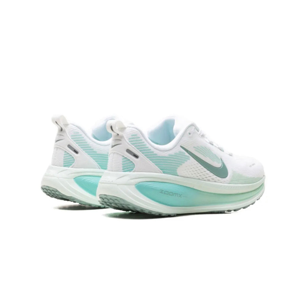 Nike Vomero Plus Light Blue - תמונה 3