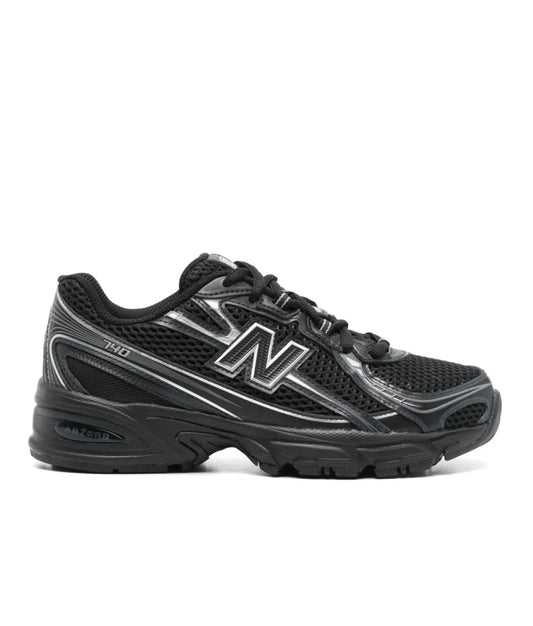 New Balance 740 Black