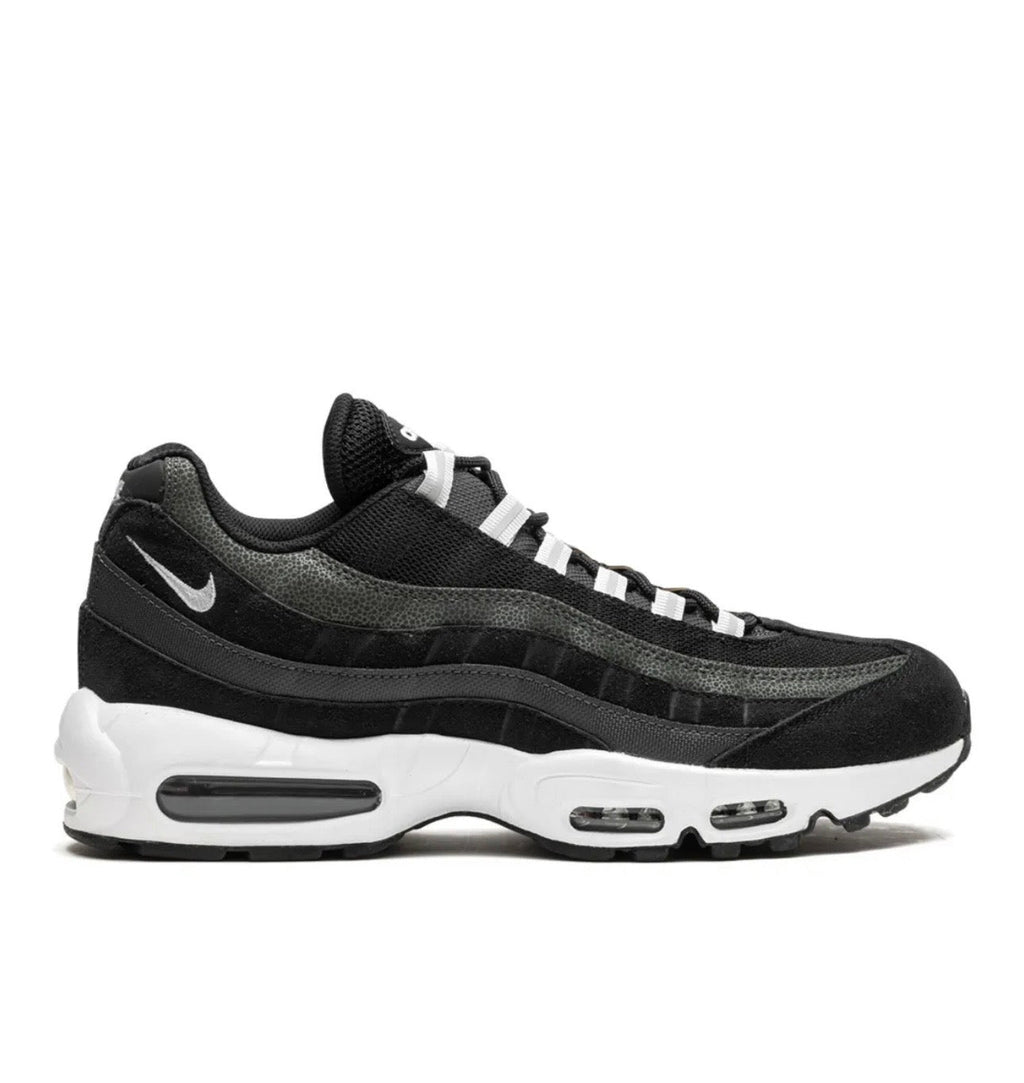 Nike air Vapormax 95’ black white