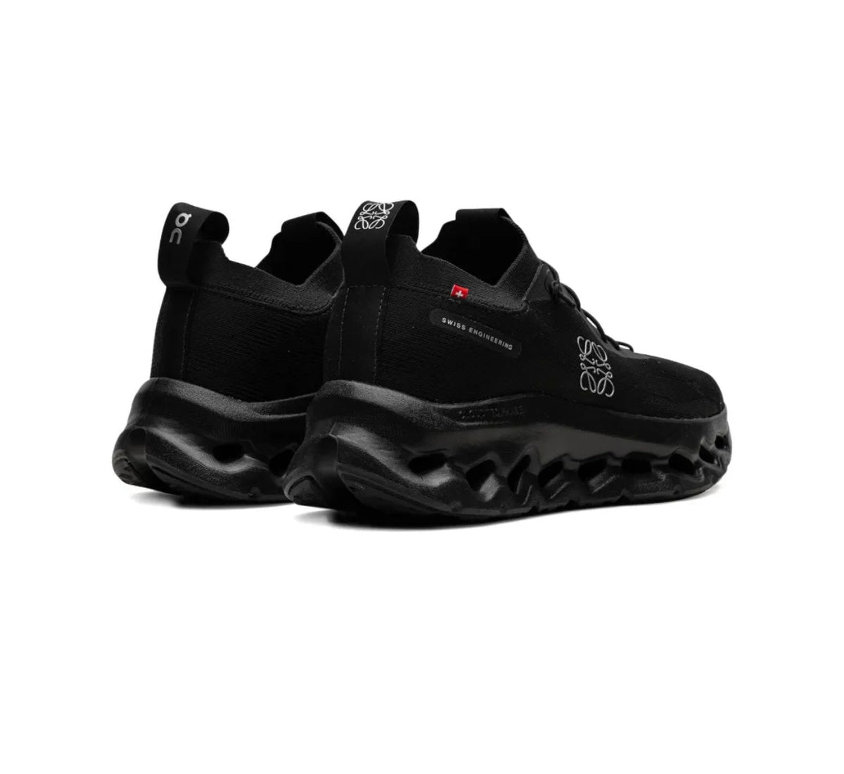 On Cloud X Loewe Black - תמונה 3