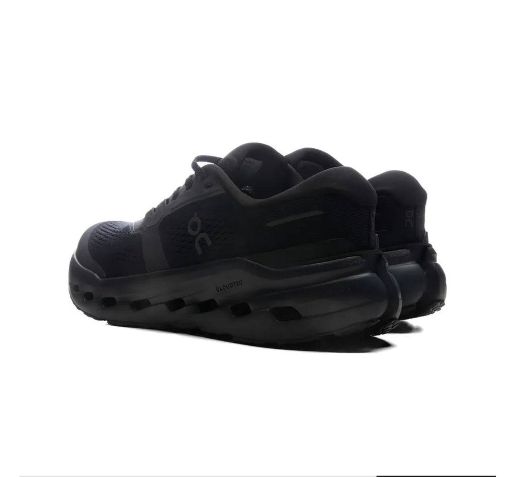 On Cloudrunner 2 Triple Black - תמונה 3