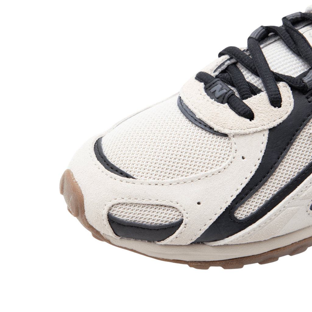 New Balance 204L Beige Black