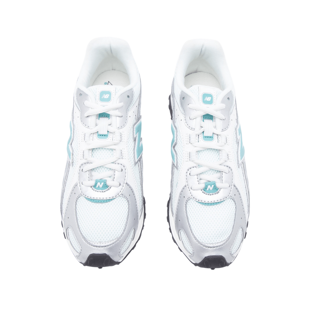 New Balance 204L Light Silver-Colored Metallic
